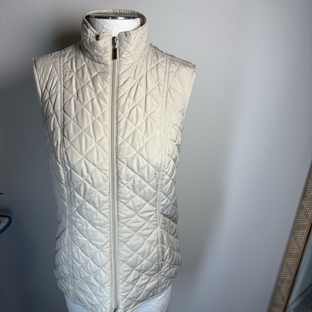 Charter Club Women's Medium ~ Cream Quilted Lightweight Vest